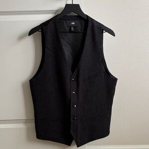 H&M Elegant Grey Vest